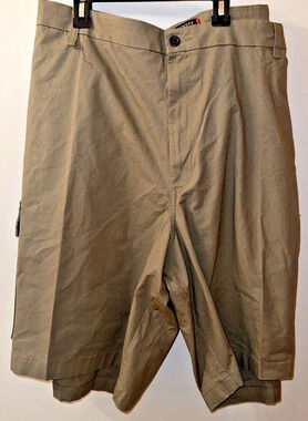 NWT Dockers Cargo Shorts Mens 58 Big Tech Pockets Dry Wicking Stretch Sage Green
